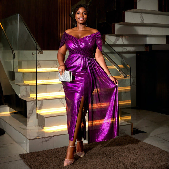 Elegantes Damen-Abendkleid mit schimmerndem Wickel-Design und glitzernden Pailletten, ideal für festliche Anlässe.