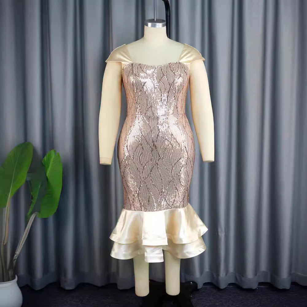Glamouröses Damen Partykleid figurbetont, schimmernd, mit modischem Rüschensaum. Ideal für besondere Anlässe.