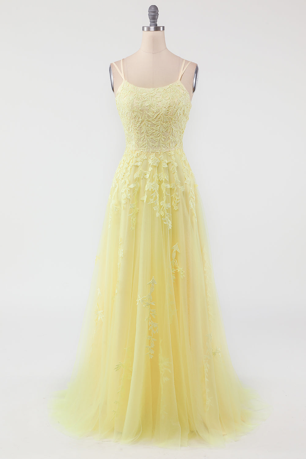 Fließendes Damen Abendkleid aus Tüll, Applikationen betonen die Taille, perfekt für eine glamouröse Hochzeit oder Party.