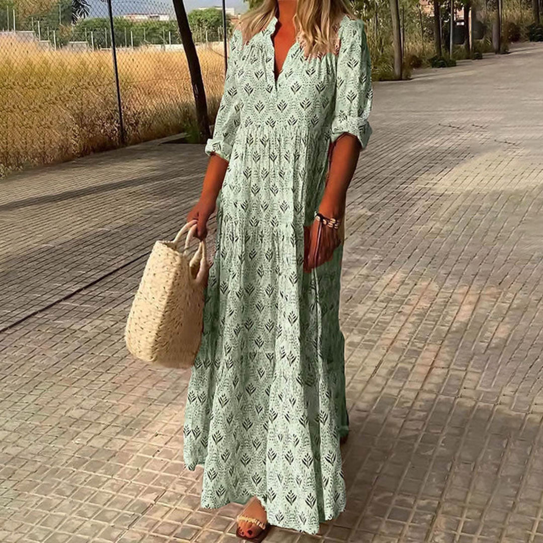 Zeitloses Damen Bohokleid, lang und luftig, mit V-Ausschnitt, perfekt als elegantes Sommerkleid für Damenmode.
