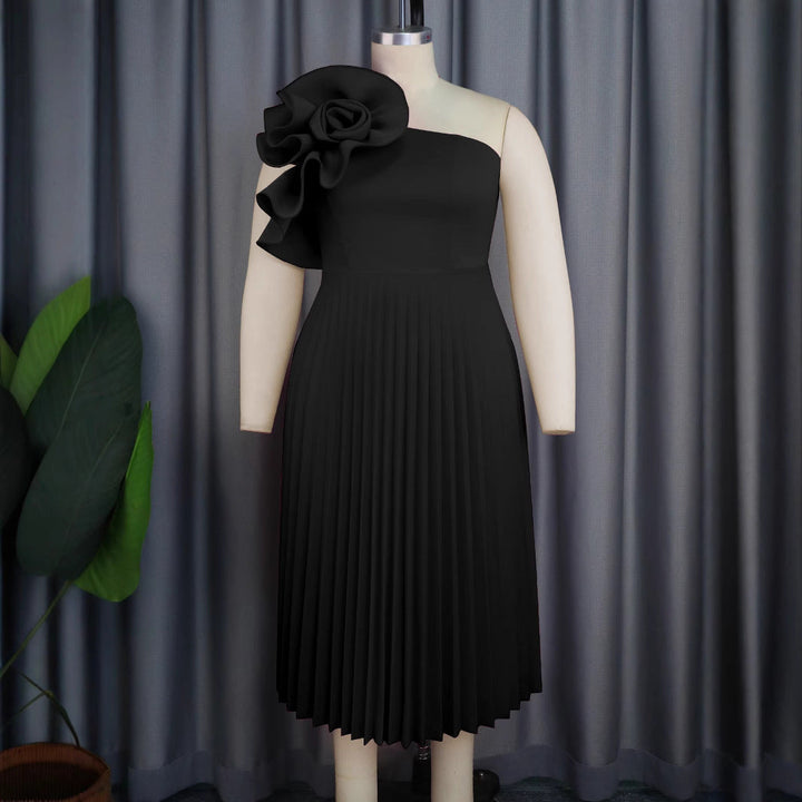 Festliches Partykleid für Damen mit floralen Details und Schalkragen; perfekt für besondere Anlässe.
