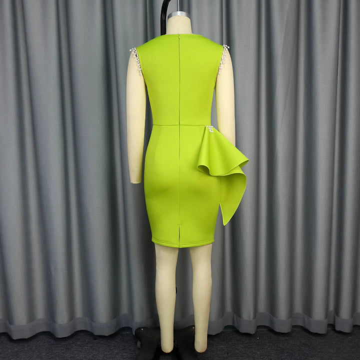 Schickes Rüschen-Partykleid für Damen, vielseitig als Cocktail- oder Abendkleid, betont die Figur elegant.