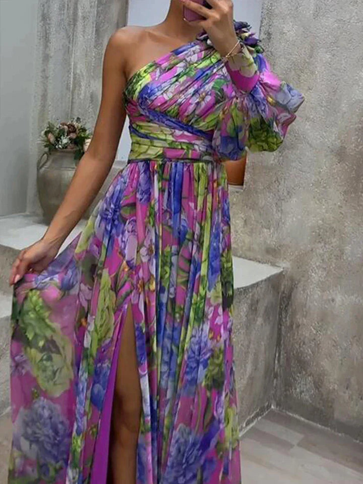 Elegantes Damen Einärmeliges Maxikleid mit lila Blumenmuster und seitlichem Schlitz, perfekt für festliche Anlässe.