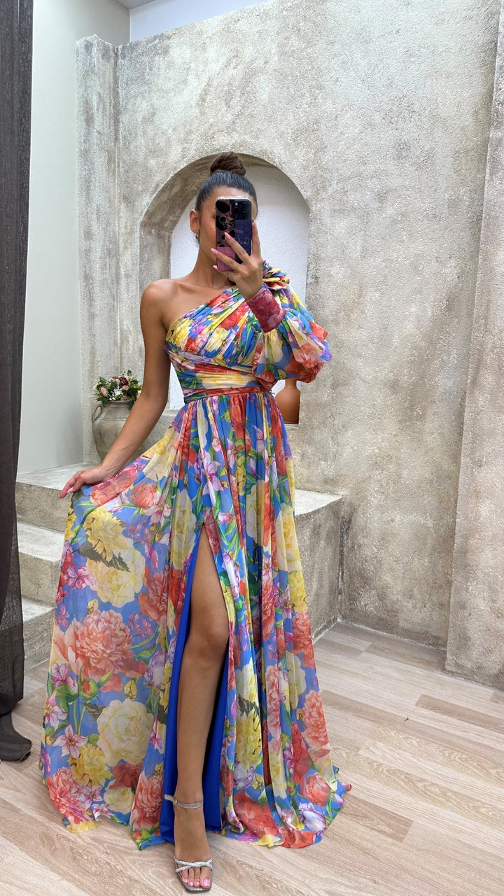 Fließendes Ein-Schulter-Damenkleid in Maxilänge, perfekt für festliche und freizeitliche Sommer-Looks.