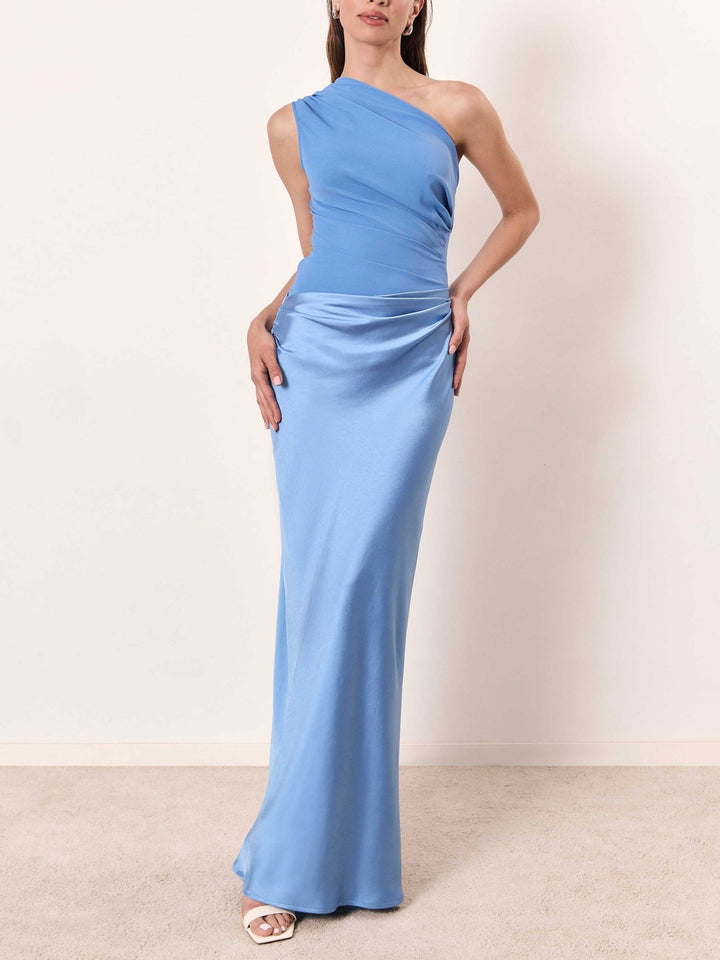 Modisches Damen-Maxikleid mit einem Schulterträger, perfekt als Party- oder Abendkleid, figurschmeichelnd.