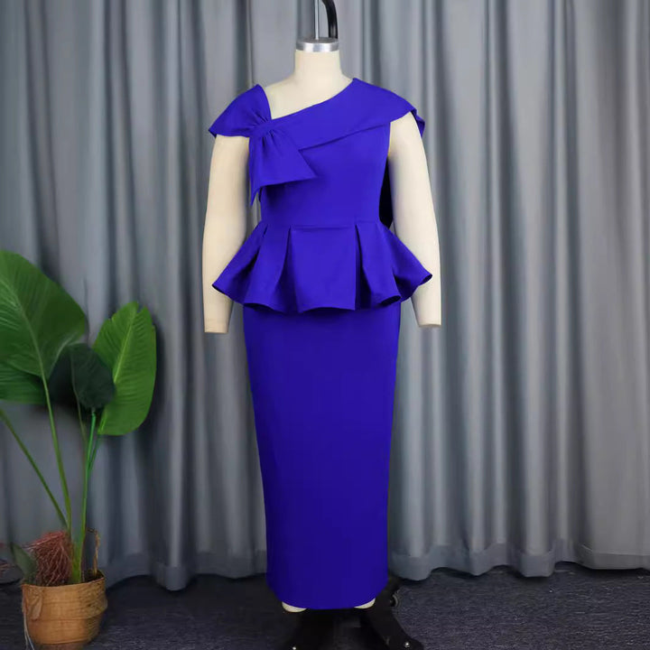 Modernes figurbetontes Partykleid für Damen mit asymmetrischem Cut und stylischem Volant, perfekt für Abendveranstaltungen.