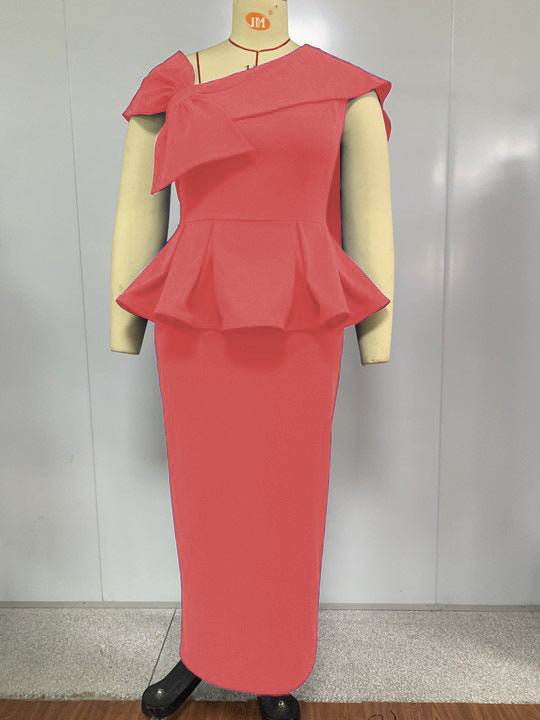 Damen Etuikleid festlich, mit asymmetrischem Schnitt, elegantem Volant und figurbetonter Passform für besondere Anlässe.