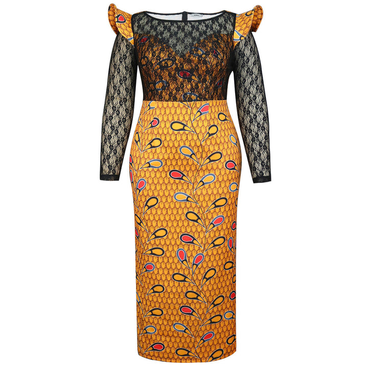 Vorderansicht eines eleganten Damen Langarmkleides, festlich mit floralem Design und Spitzenakzenten.