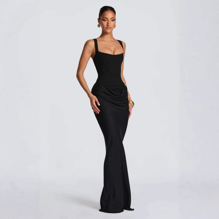Schmeichelhaftes Damenkleid mit eleganten Drapierungen, als langes Sommerkleid oder festliches Abendkleid.