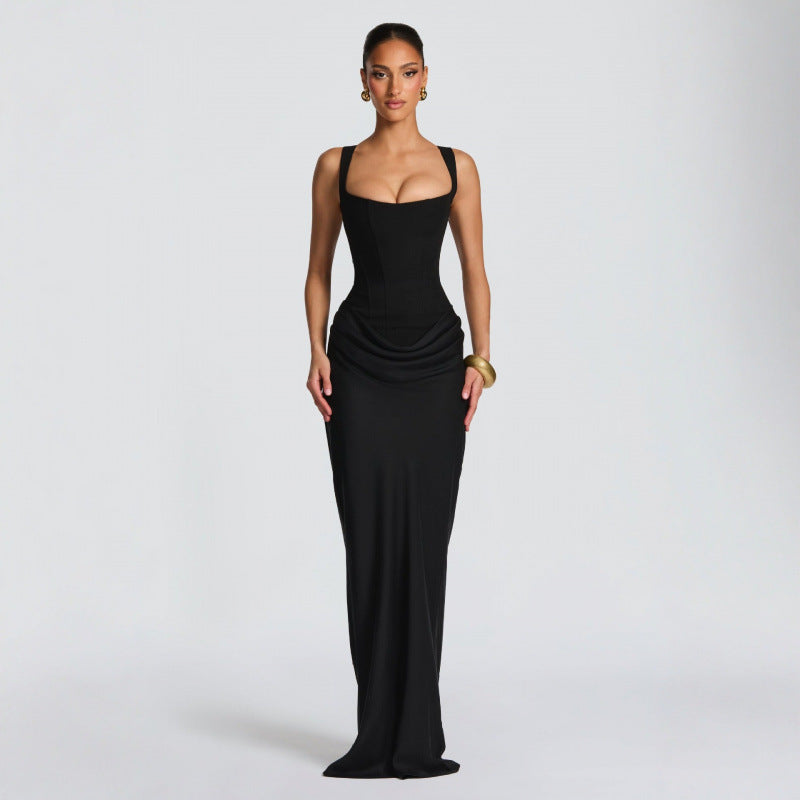 Langes, bequemes Damen Maxikleid mit schmeichelhaften Drapierungen, perfekt für festliche Sommerabende.