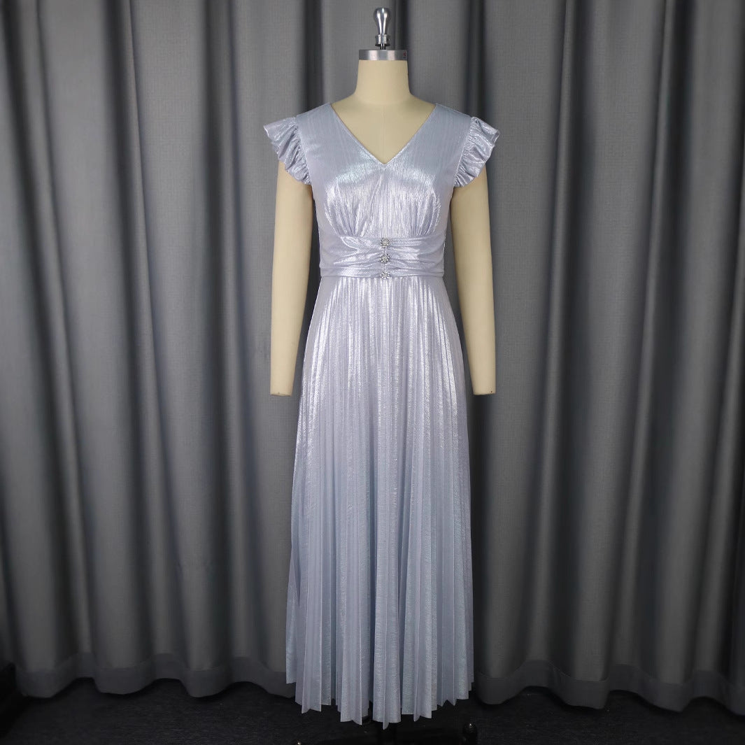 Glamouröses Partykleid für Damen, langes Maxikleid in Silber mit Schimmer, V-Ausschnitt & fließendem Rock.
