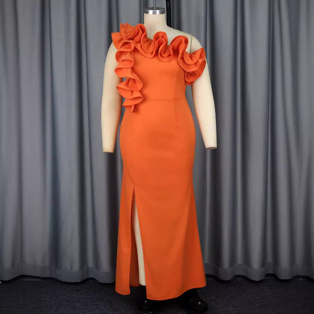 Glamouröses orangefarbenes Abendkleid für Damen, langes Partykleid mit eleganten Rüschen und hohem Schlitz.