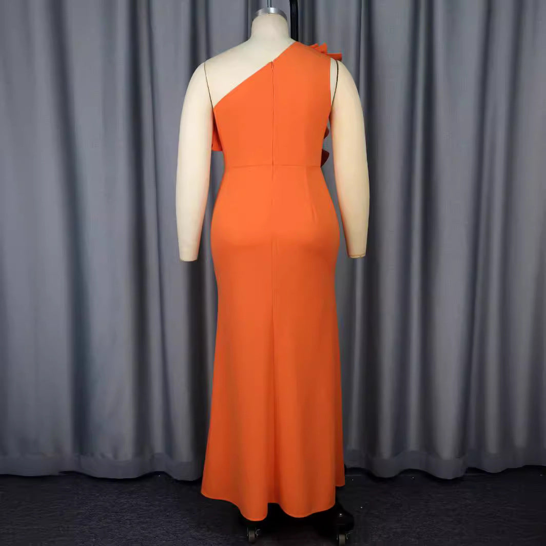 Damen Rüschenkleid in Orange, festliches Maxikleid mit femininem Schlitz, perfekt für Cocktail- & Abendpartys.