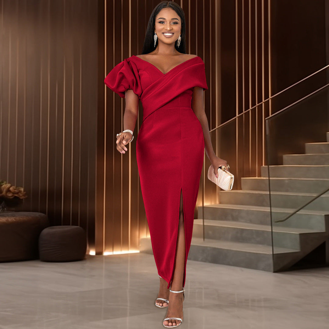 Elegantes Damen Maxikleid mit asymmetrischem Ausschnitt und voluminösen Puffärmeln, ideal für besondere Anlässe.