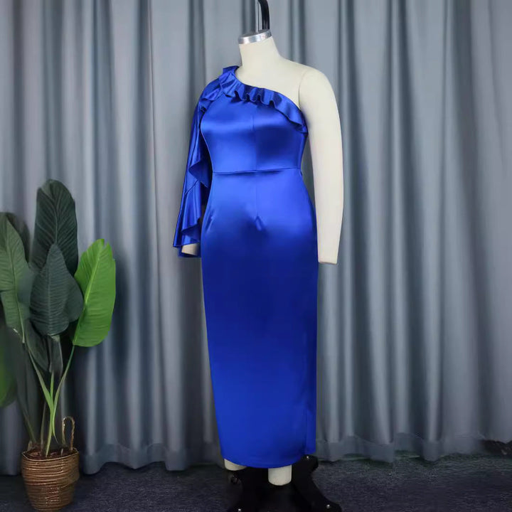 Schickes Abendkleid für Damen, langes Cocktailkleid mit eleganten Rüschen und asymmetrischem Schnitt.