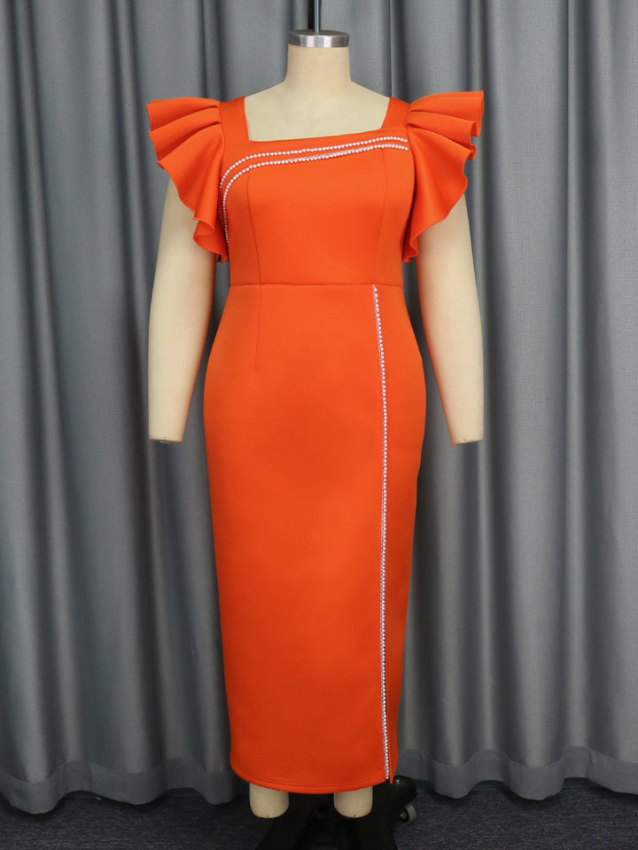 Sommerliches, elegantes Maxikleid in modernem Design, mit modischen Puffärmeln und feinen Glitzer-Akzenten.