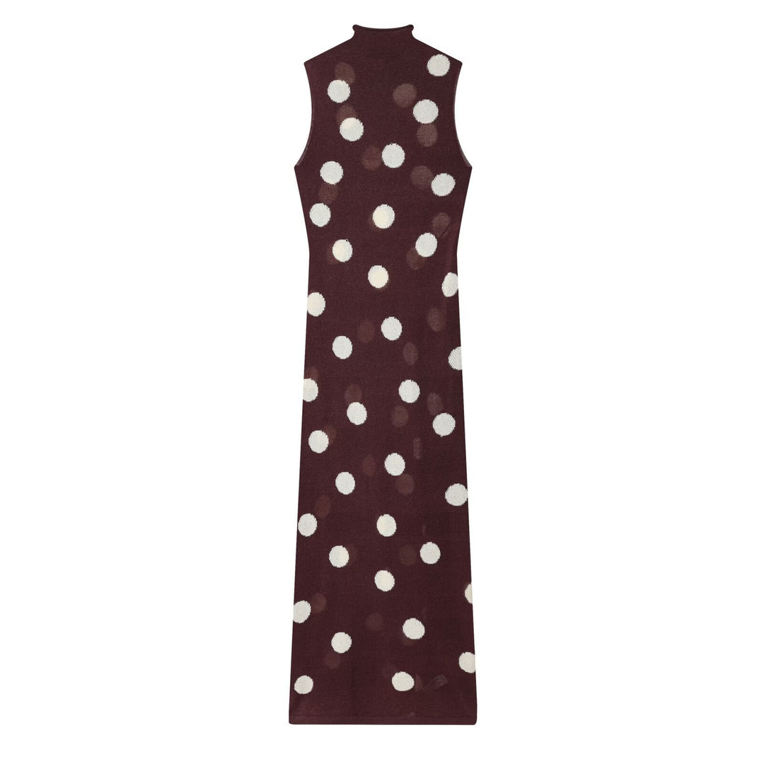 Figurbetontes Langarm Maxikleid für Damen mit stilvollem Punktmuster, ideal als Frühlings- oder Sommerkleid.