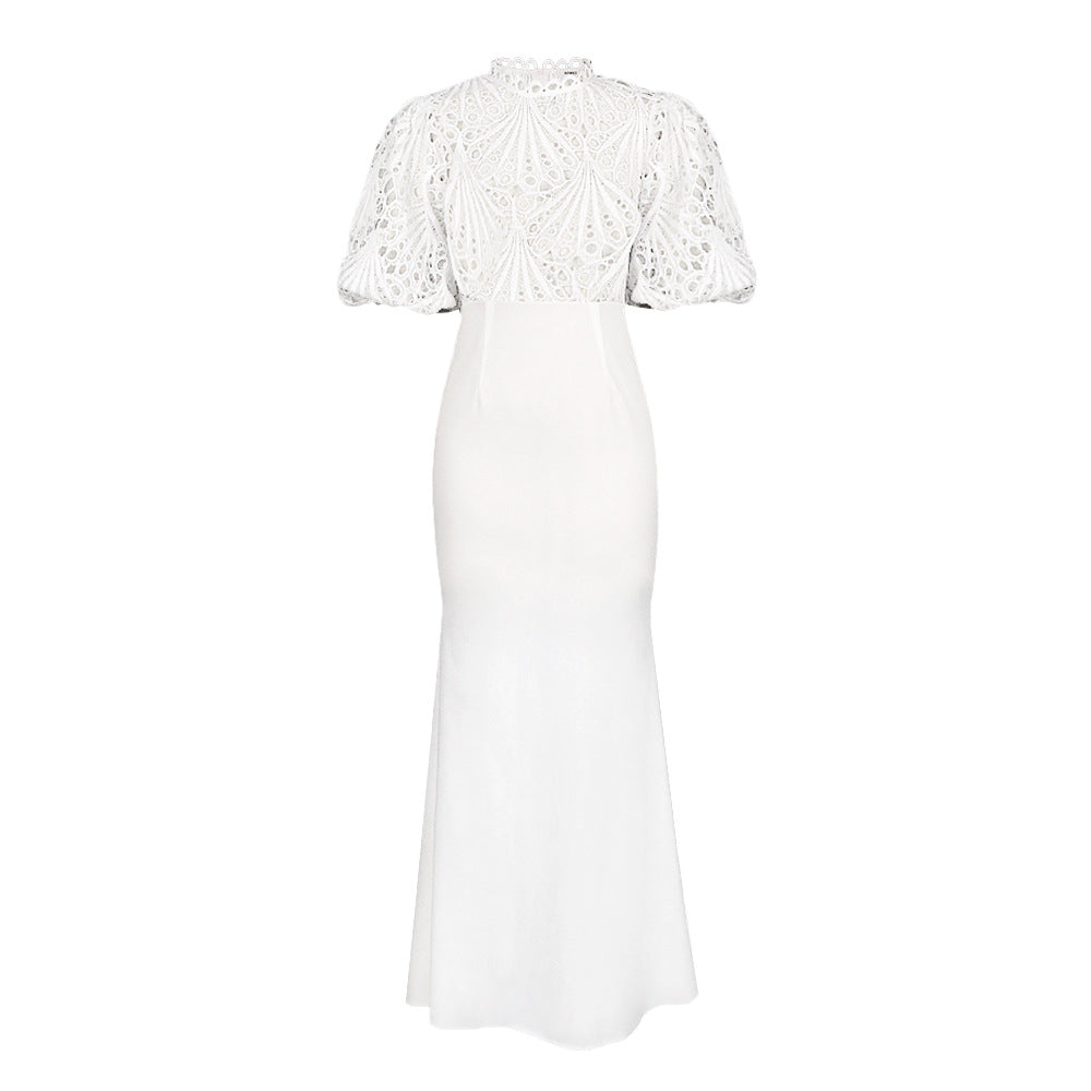 Langes Damen Spitzen-Maxikleid für Abendmode, elegant mit voluminösen Ärmeln. Perfekt für festliche Gelegenheiten.