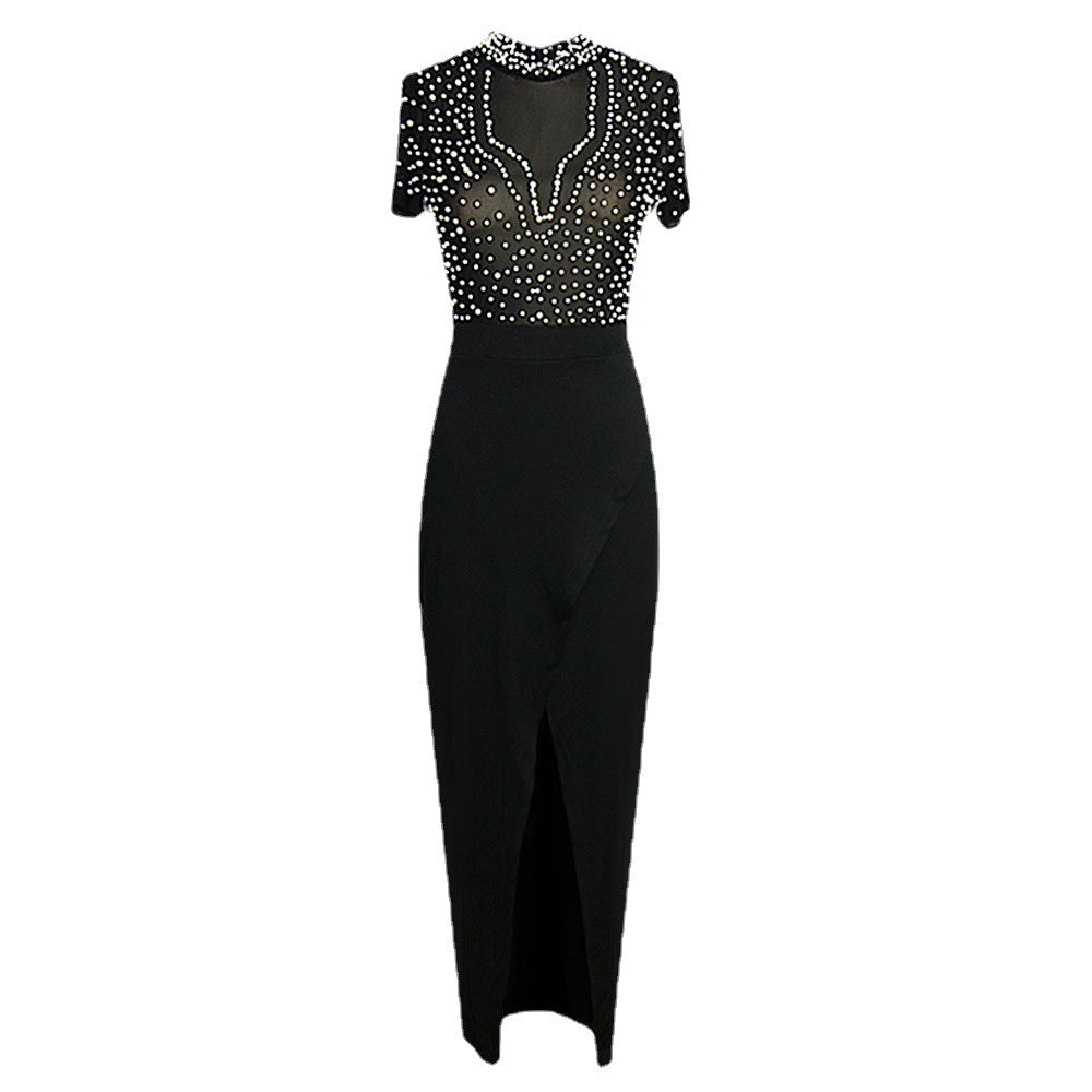 Festliches Damen Maxikleid mit fließendem Rock, eleganten Perlen & transparentem Oberteil. Für besondere Anlässe.