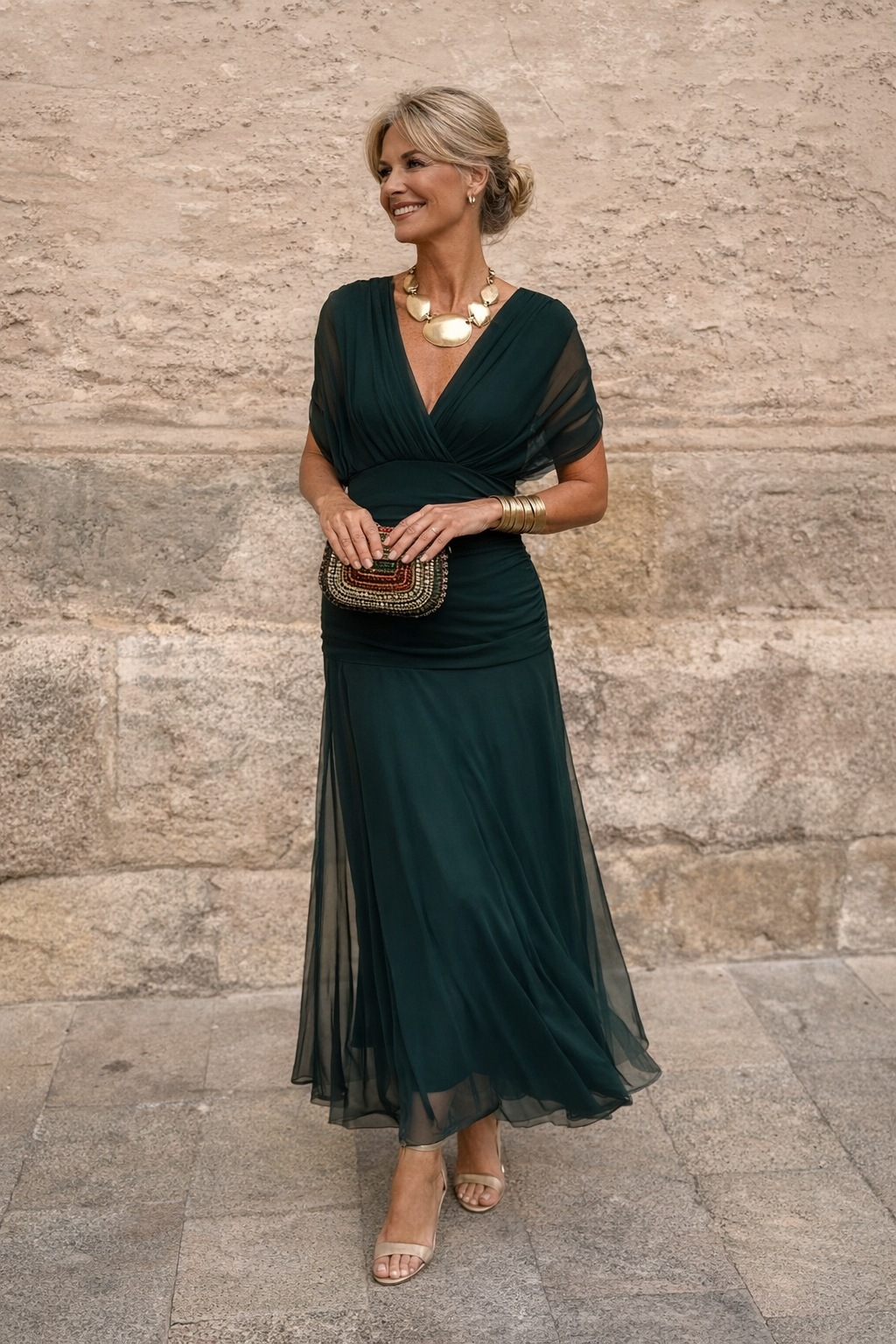 Elegantes Damen Maxikleid mit V-Ausschnitt, fließend, für Feste & Hochzeiten.