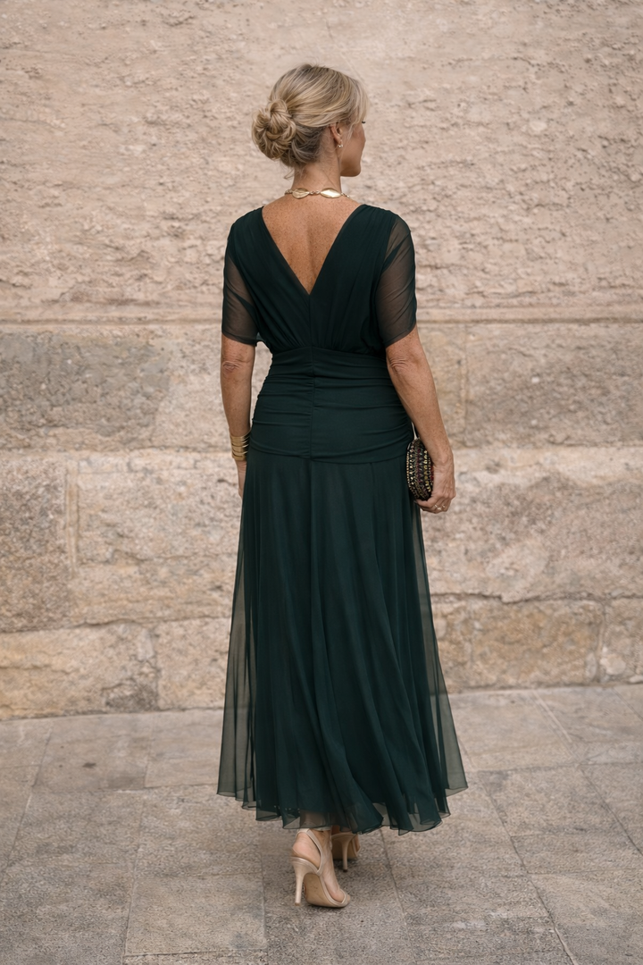 Rotes, komfortables Damen Abendkleid mit V-Ausschnitt, fließendes Maxikleid für Partys.