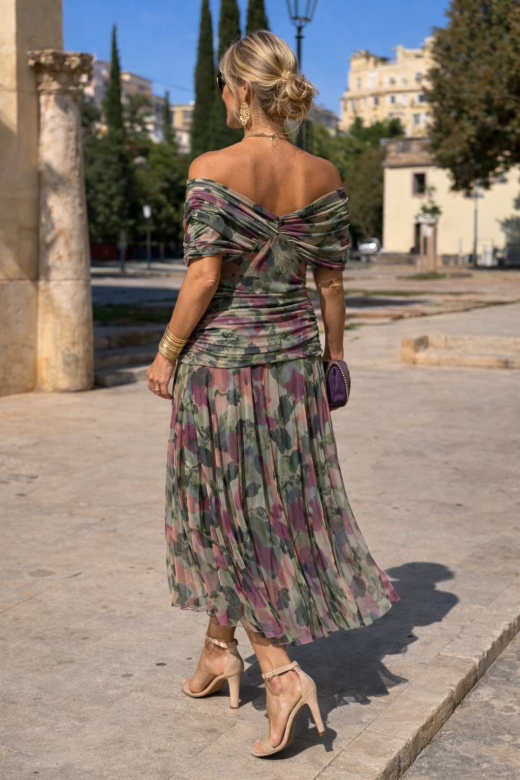 Elegantes Partykleid, rotes Damen Maxikleid mit V-Ausschnitt, plissiert, lang und komfortabel.