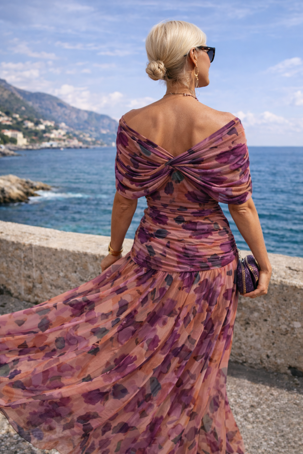 Komfortables, fließendes Damen Maxikleid in Grün, V-Ausschnitt, elegantes Festkleid für Partys.