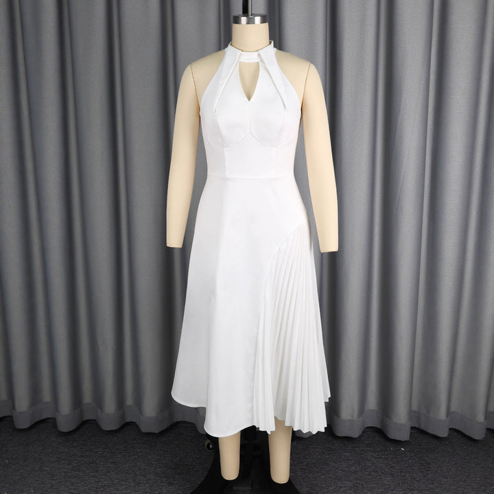 Festliches Damen Midikleid in Weiß, figurbetont mit Keyhole-Detail & plissiertem Rock; ideal für besondere Anlässe.