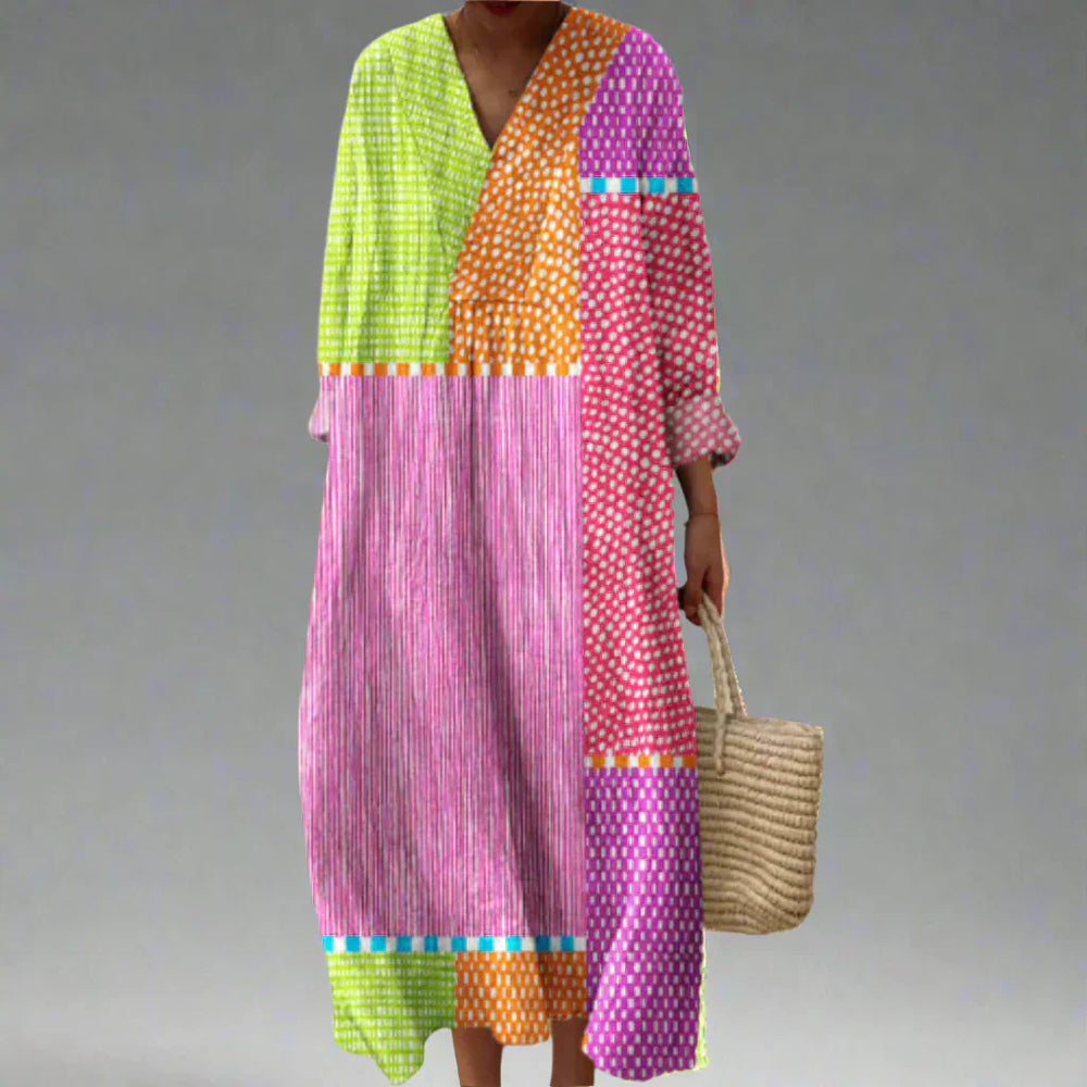 Bequemes, fließendes Damenkleid im Midi-Stil mit lockerem Schnitt. Modisches Freizeitkleid für jeden Anlass.