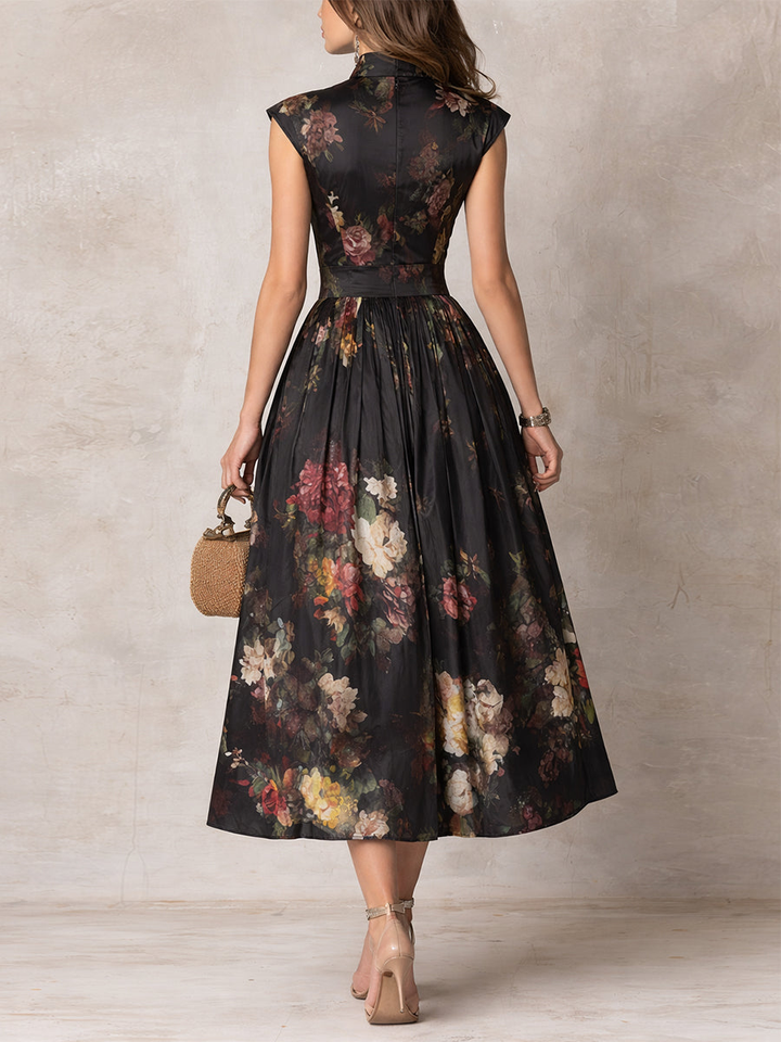Festliches Damen Cocktailkleid, knielang, mit stilvollem Schlüsselloch-Ausschnitt, ideal für besondere Anlässe.