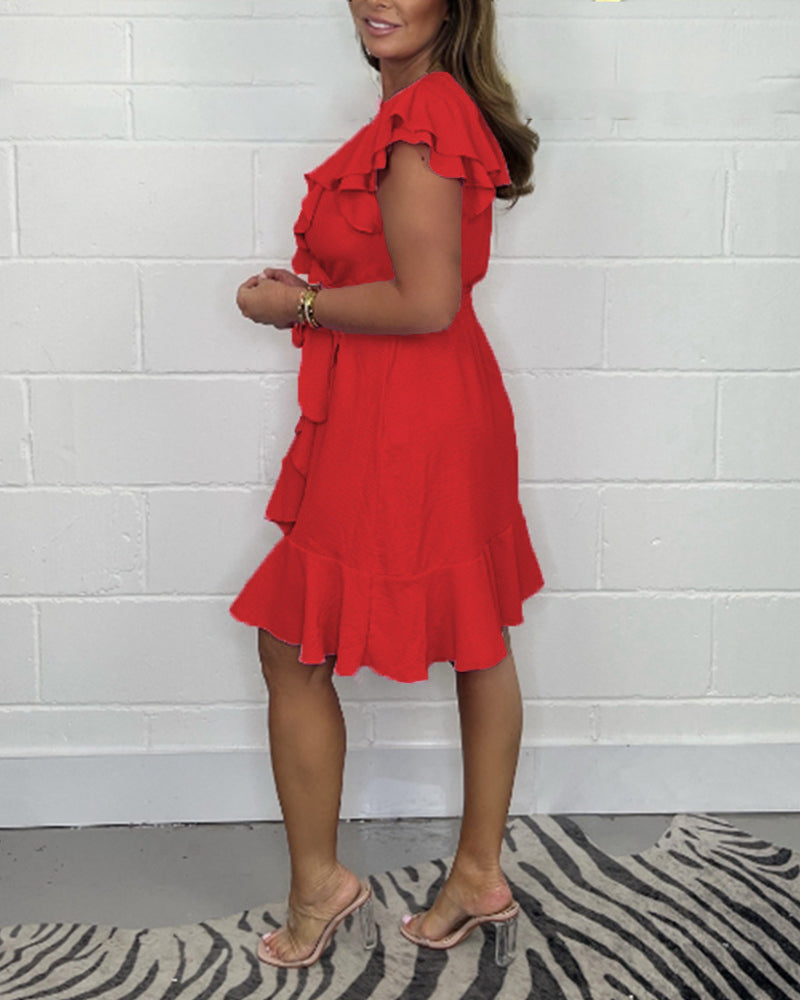 Blaues Damen-Abendkleid, elegantes V-Ausschnitt Kleid mit modischen Rüschen und kurzer Länge.