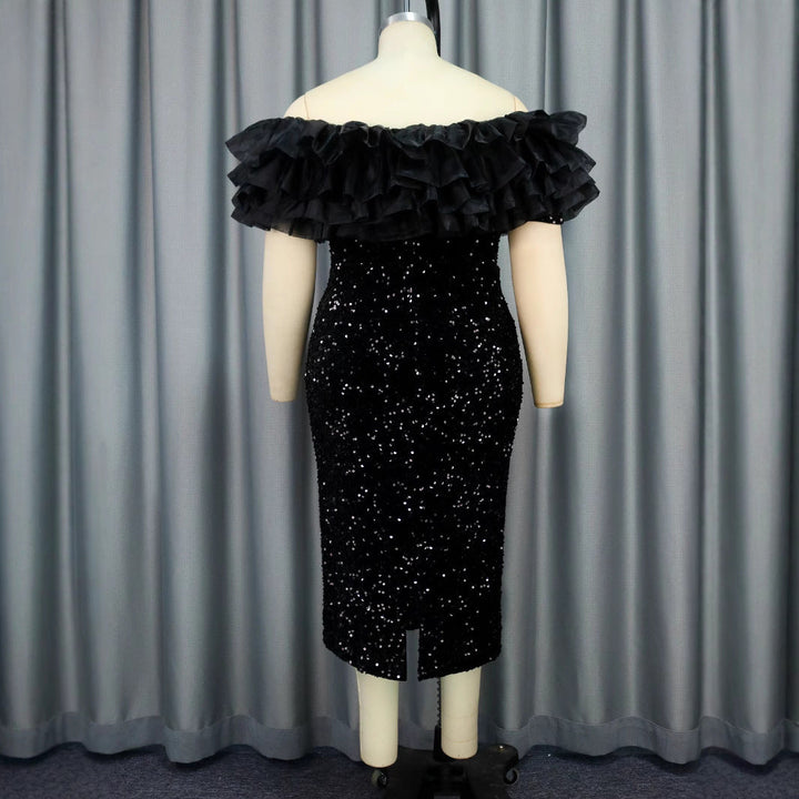 Glamouröses Damen Partykleid in Schwarz mit funkelnden Pailletten und eleganten Rüschen für den Abend.