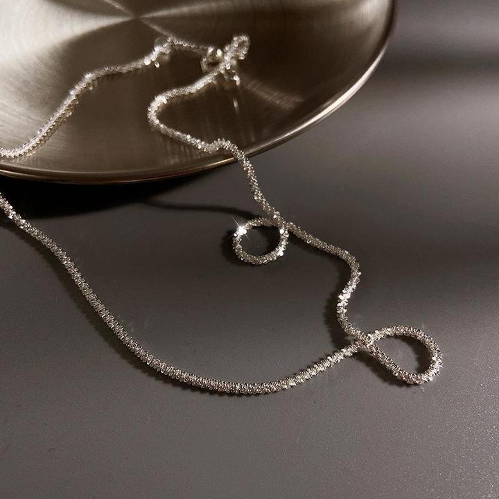 Modische Silberkette für Damen im Doppeldesign, ideales Geschenk & elegantes Schmuck-Accessoire aus 925 Silber.