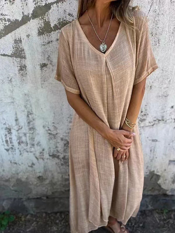 Stilvolles Damen Freizeitkleid, V-Ausschnitt. Luftiges, leichtes Sommerkleid, ideal für entspannte Urlaubstage.
