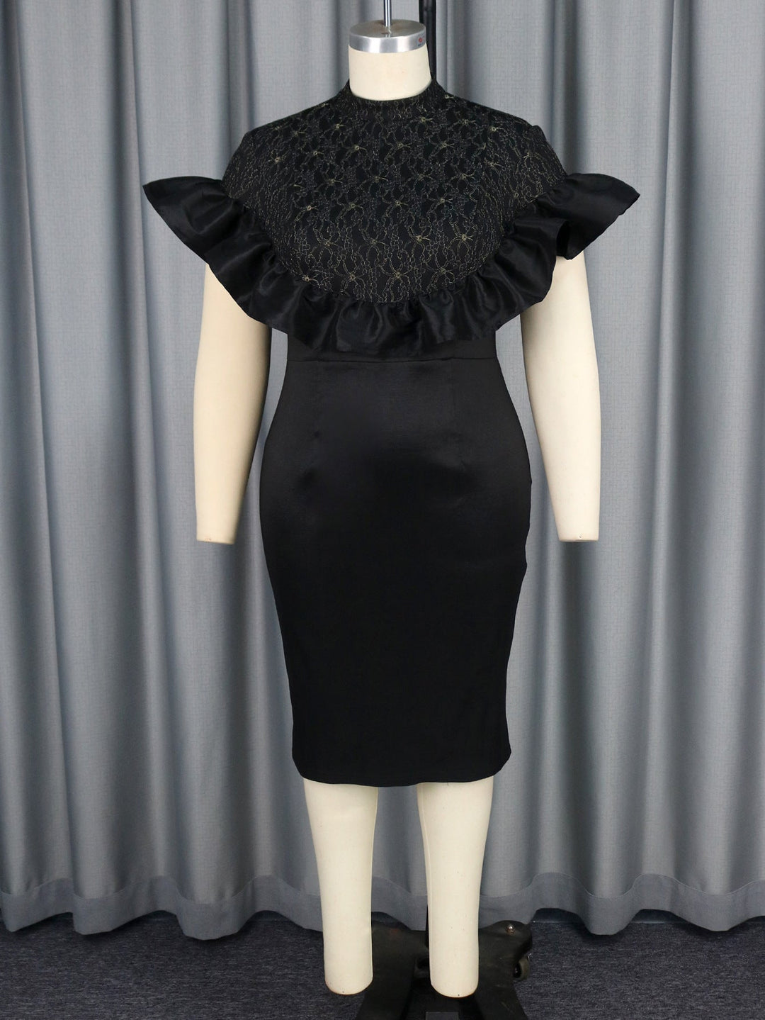 Festliches Damen Spitzenkleid, ideal als Abendmode, Partykleid oder für besondere Anlässe. Elegantes Design.