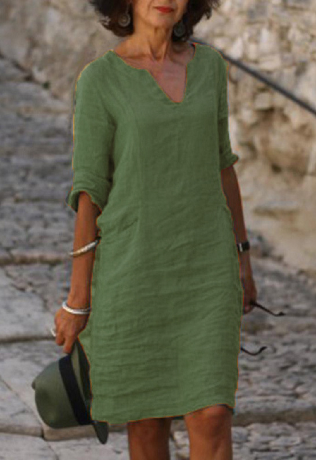 Bequemes Damen Freizeitkleid mit V-Ausschnitt, schmeichelnder Schnitt für entspannte Eleganz.