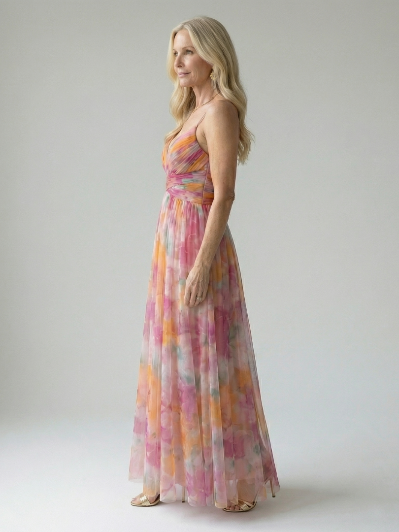 Fließendes ärmelloses Damen Maxikleid im Wickel-Design, ideal für Freizeit & Strand.