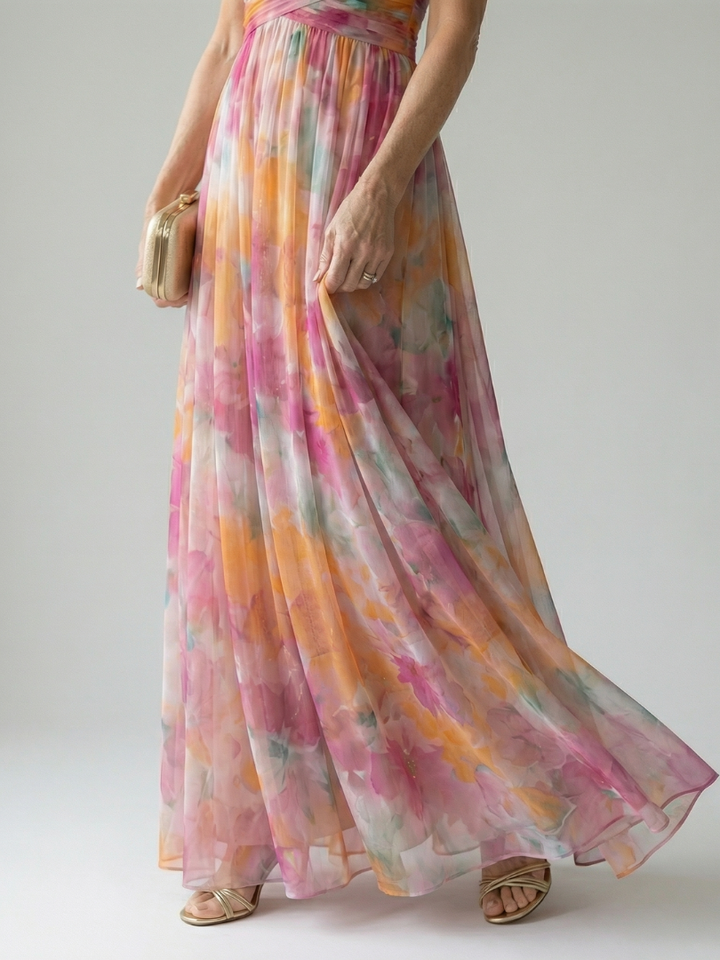 Stilvolles Freizeitkleid: buntes Wickel-Maxikleid, ärmellos & fließend.