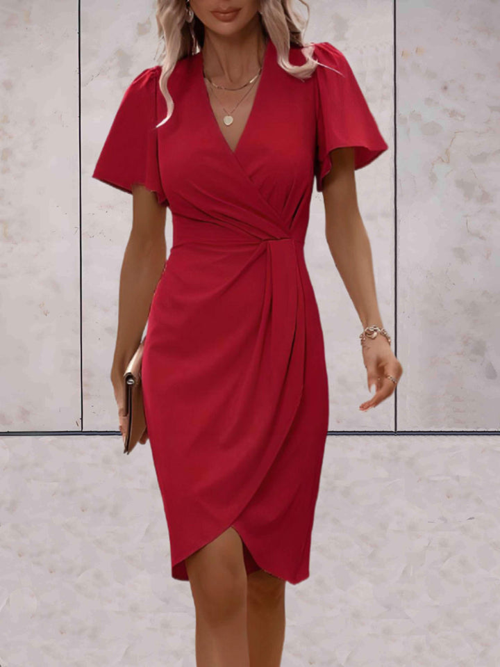 Klassisches, elegantes Damen Wickelkleid mit V-Ausschnitt. Zeitloses Design, ideal als ganzjahreskleid.