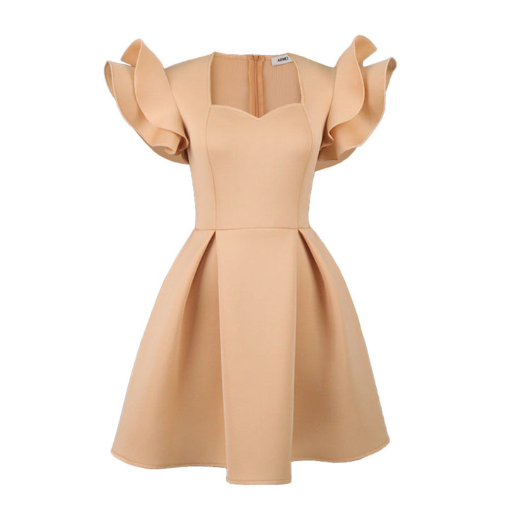 Elegantes Partykleid für Frauen mit Herz-Ausschnitt, Rüschensäumen und tailliertem Schnitt.