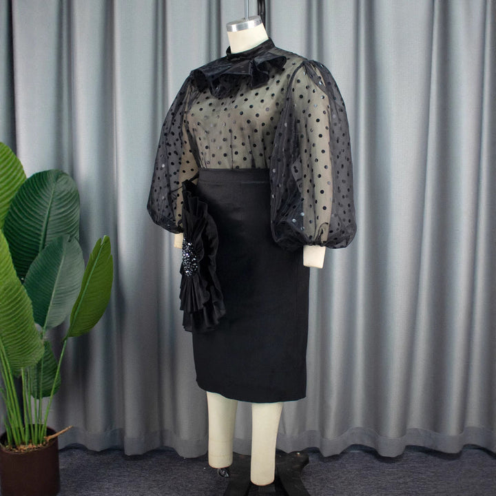 Festliches Partykleid für besondere Anlässe, featuring transparente Ärmel und Rüschen.