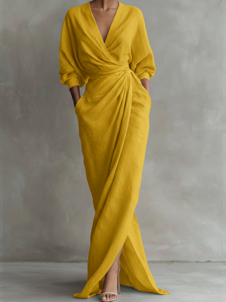 Leichtes Damenkleid mit V-Ausschnitt & 3/4-Ärmeln. Bequemes Eleganzkleid, ideal für Frühling, Sommer und entspannte Abende.