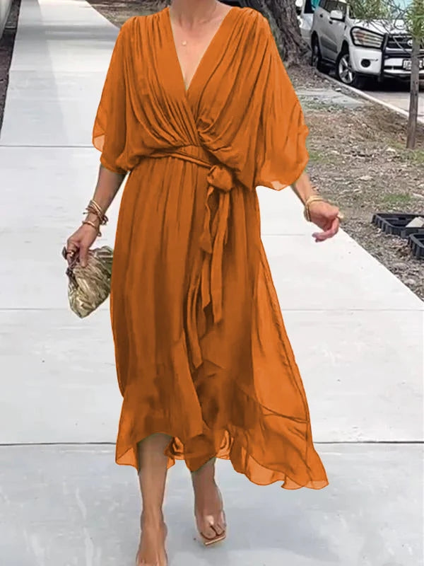 Festliches V-Ausschnitt Kleid für Damen, elegant und modern für besondere Anlässe.