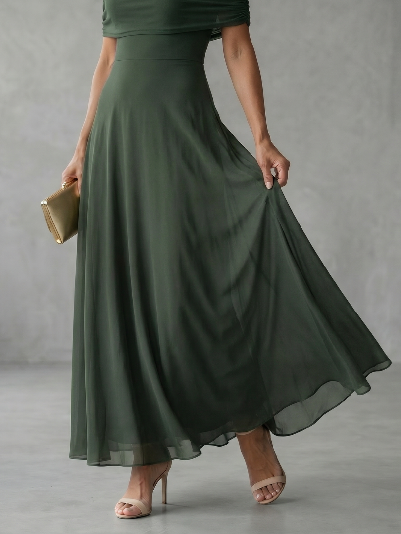 Figurbetontes Off-Shoulder Damen Midikleid, elegant drapiert. Ein Muss für jede Abendveranstaltung.