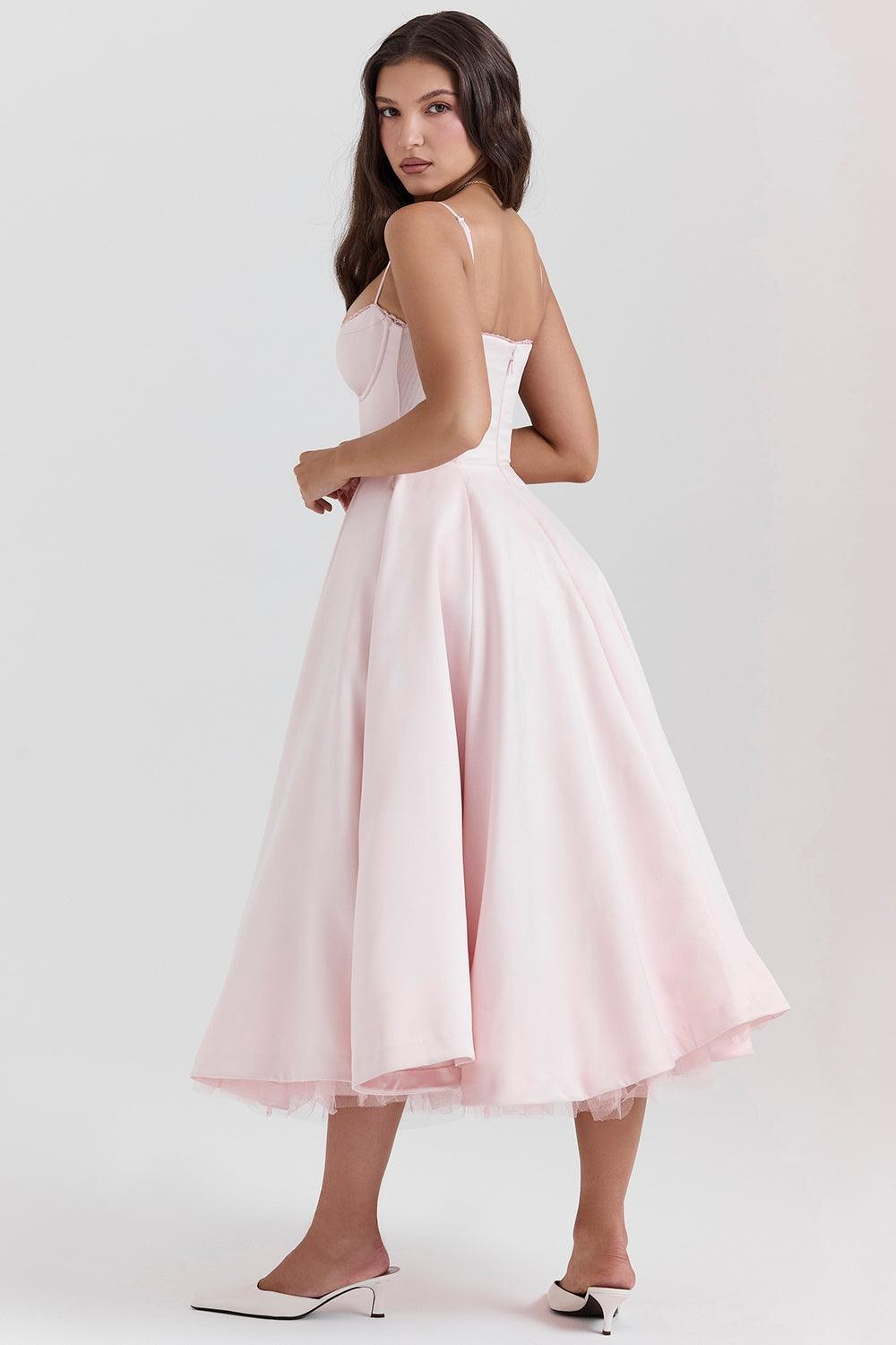 Schwarzes Evelina Cocktailkleid mit Trägern, ideal für Party und Sommerabend.