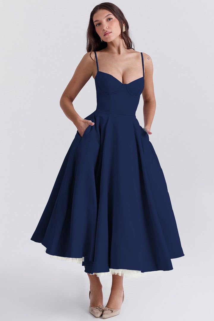 Rosa Evelina Cocktailkleid mit Trägern, ideal für Party und Sommerabend.