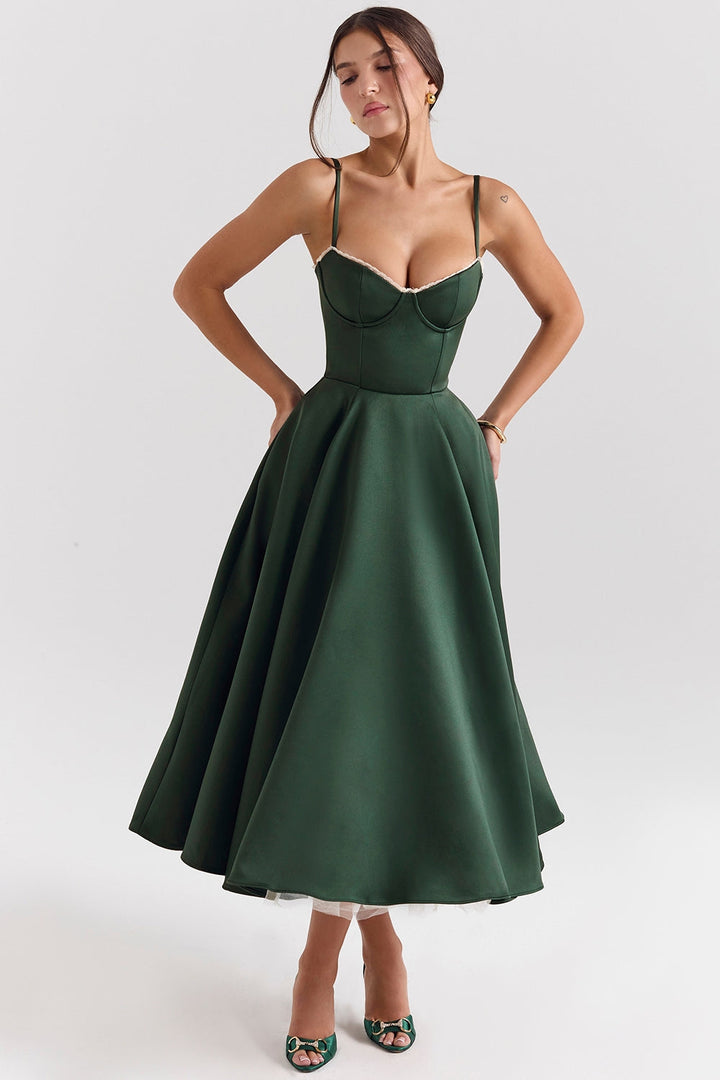 Stylisches rosa Abendkleid Evelina, femininer Schnitt, für besondere Events.