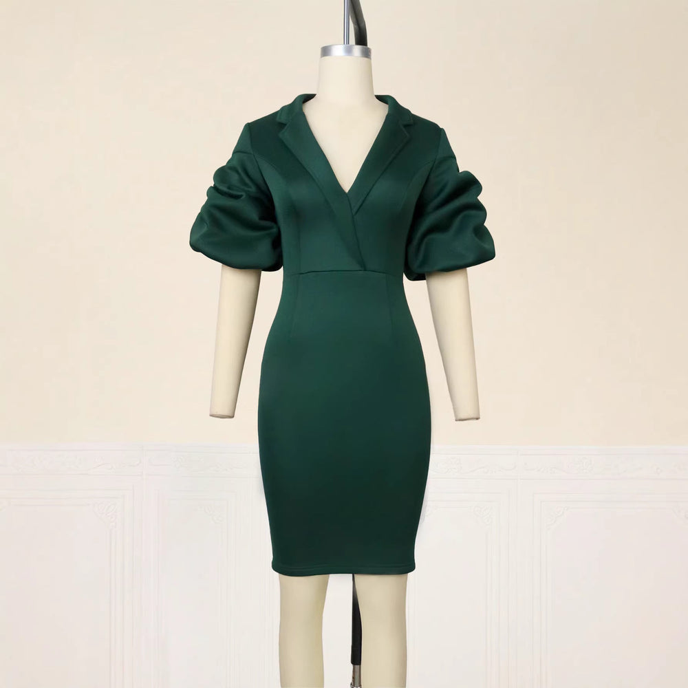 Figurbetontes Damenkleid mit eleganten Puffärmeln in Schwarzgrün, ideal für Abendveranstaltungen und Partys.