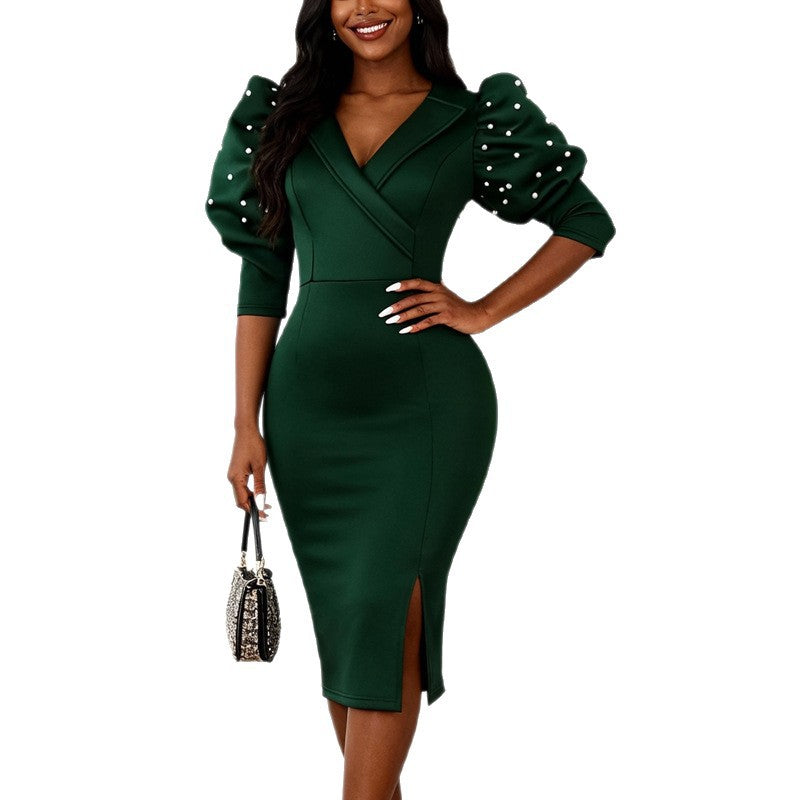 Schlankes figurbetontes Abendkleid für Damen, mit modernen Puffärmeln und seitlichem Schlitz, für einen glamourösen Look.