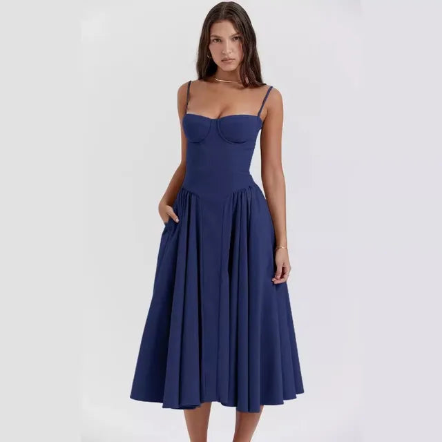 Dunkelrotes Damen Korsettkleid, ärmellos und mit elegantem Dekolleté, für den besonderen Anlass.